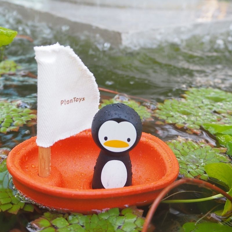 Plan Toys Sailing Boat - Penguin